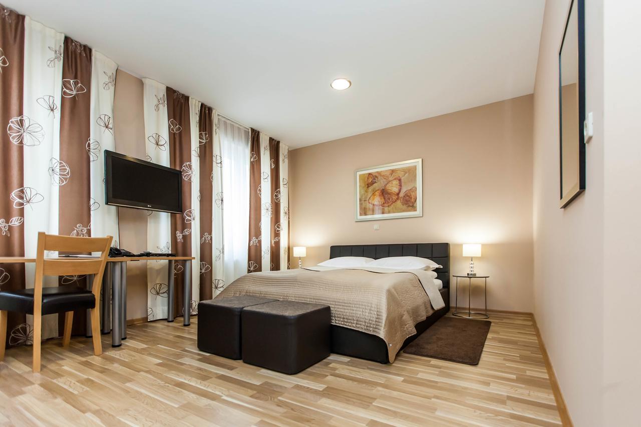 ביזובץ Hotel Petrijevci חדר תמונה